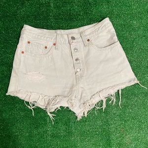 WOMENS LEVI’S 501 LIGHT WASH MID RISE SHORTS